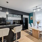 Horyzont Apartamenty- Osiedle Polanki Basen Zewnetrzny, Sauna ,silownia Apartmán *