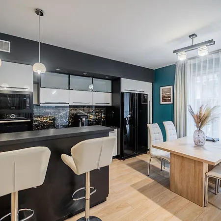 Horyzont Apartamenty- Osiedle Polanki Basen Zewnetrzny, Sauna ,silownia Apartmán *